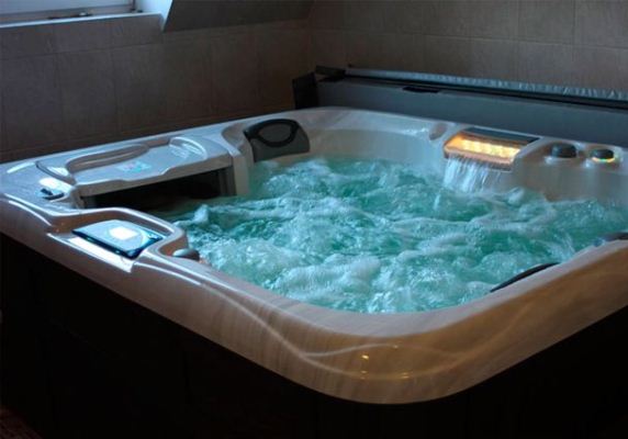 Ванна с гидромассажем: производители и уход Ванна с гидромассажем: производители и уход