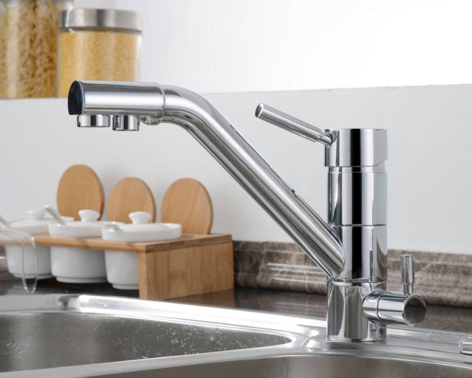 Особенности комбинированных смесителей для кухни Особенности комбинированных смесителей для кухни