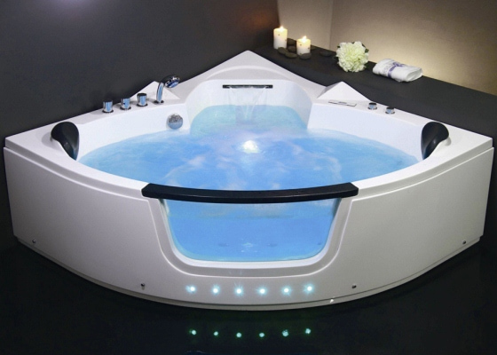 Ванна с гидромассажем: виды и функционал