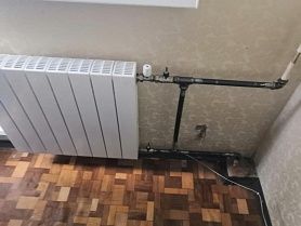 Установленные батареи отопления