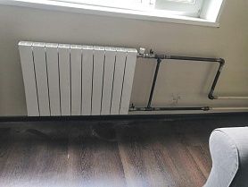 Установленные батареи отопления